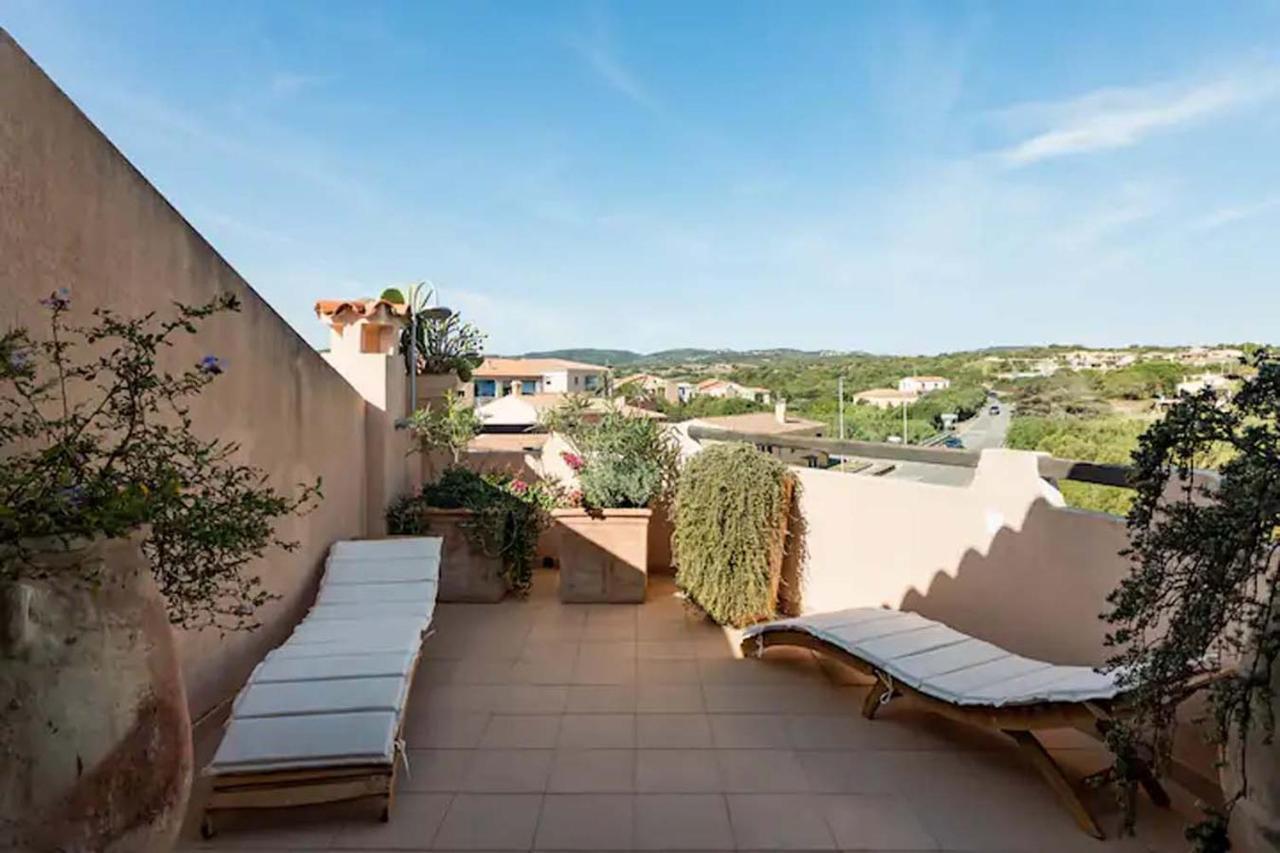 Romantico Appartamento Vista Mare Porto Pozzo Exterior photo